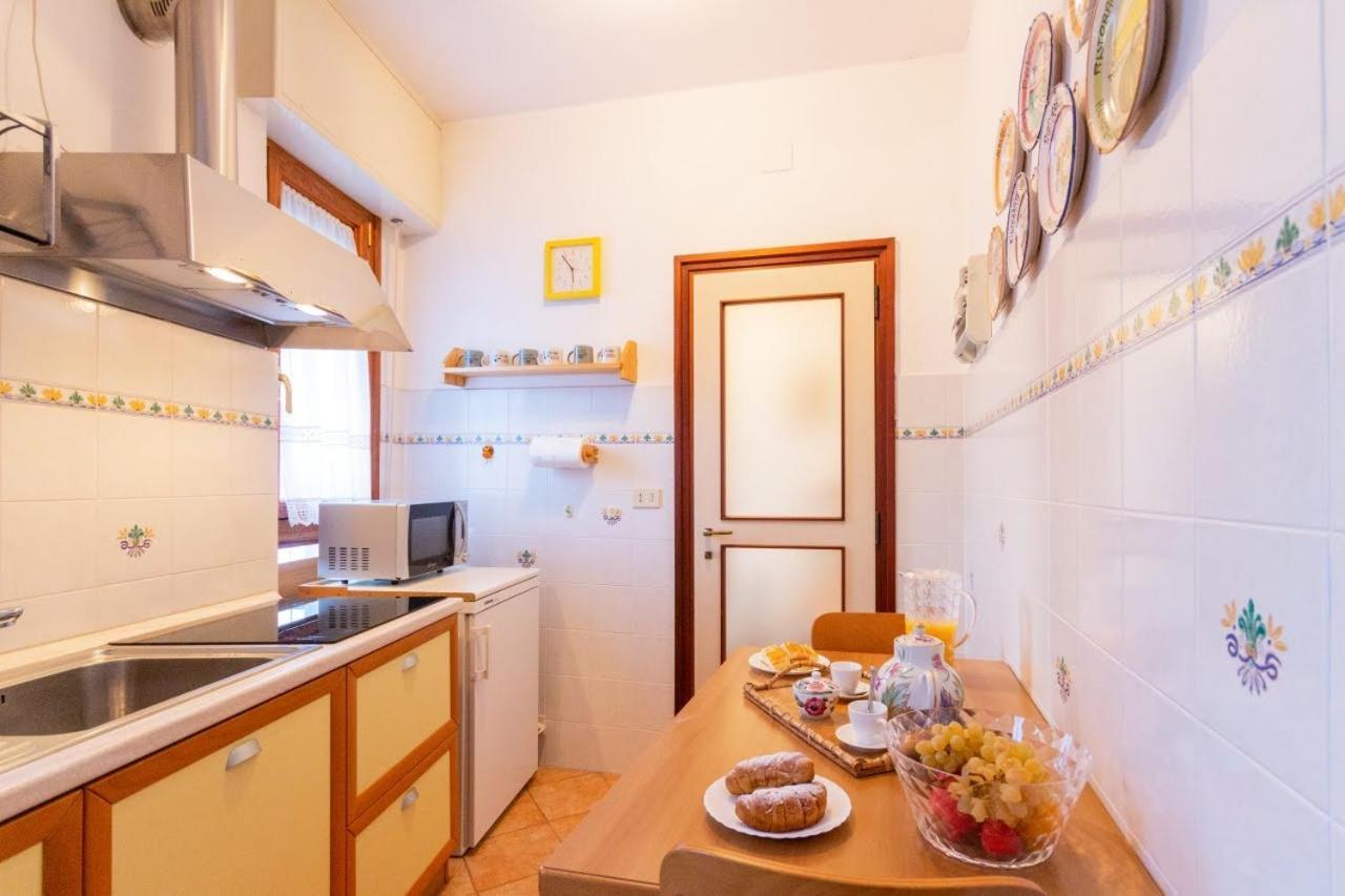 Casa Tigullio Palace - Parking Place Рапало Екстериор снимка
